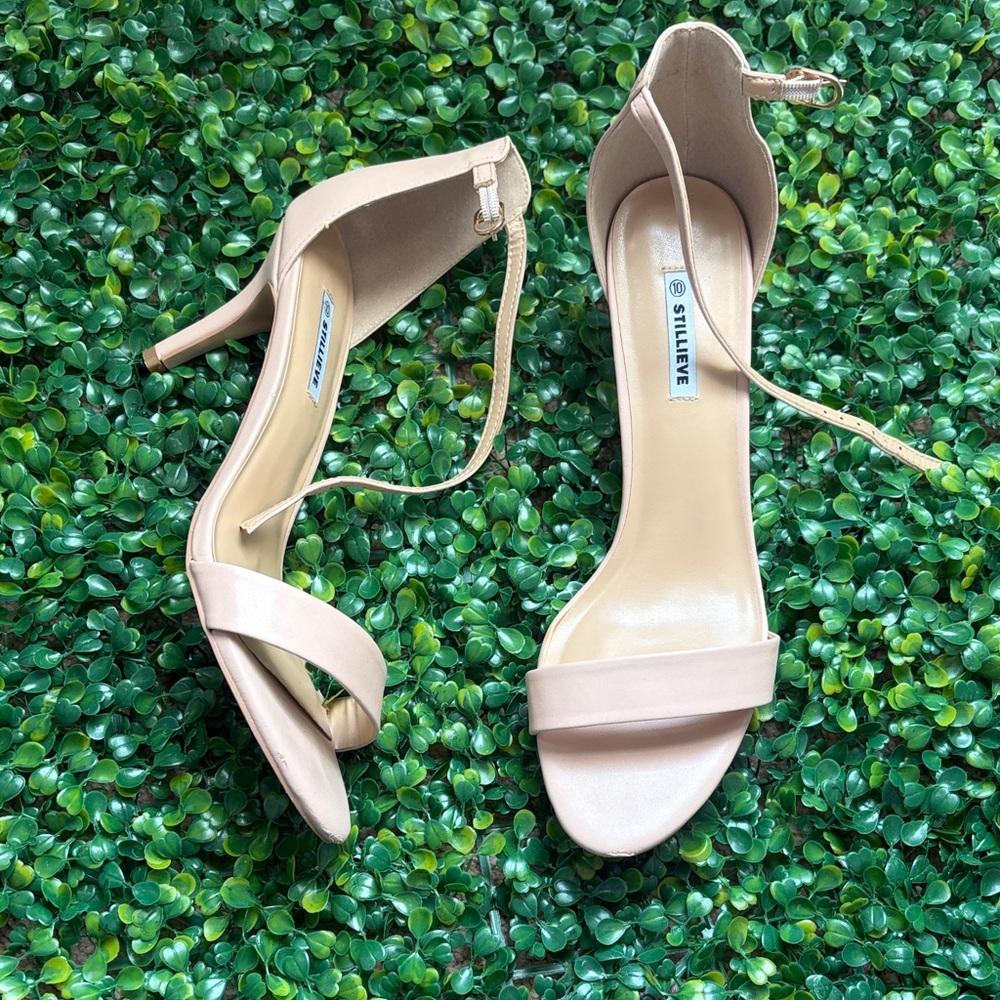 Heels - Picture 1 of 5